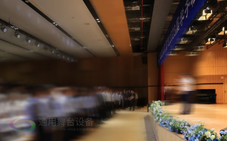 助力漢開書院文化活動(dòng)高效呈現(xiàn)，彰顯企業(yè)教育場(chǎng)景服務(wù)實(shí)力！南京漢開書院舞臺(tái)阻燃幕布、大幕對(duì)開項(xiàng)目